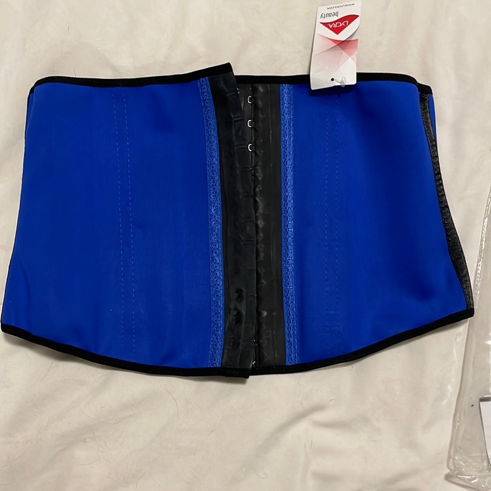 Ann Chery Waist Trainer
